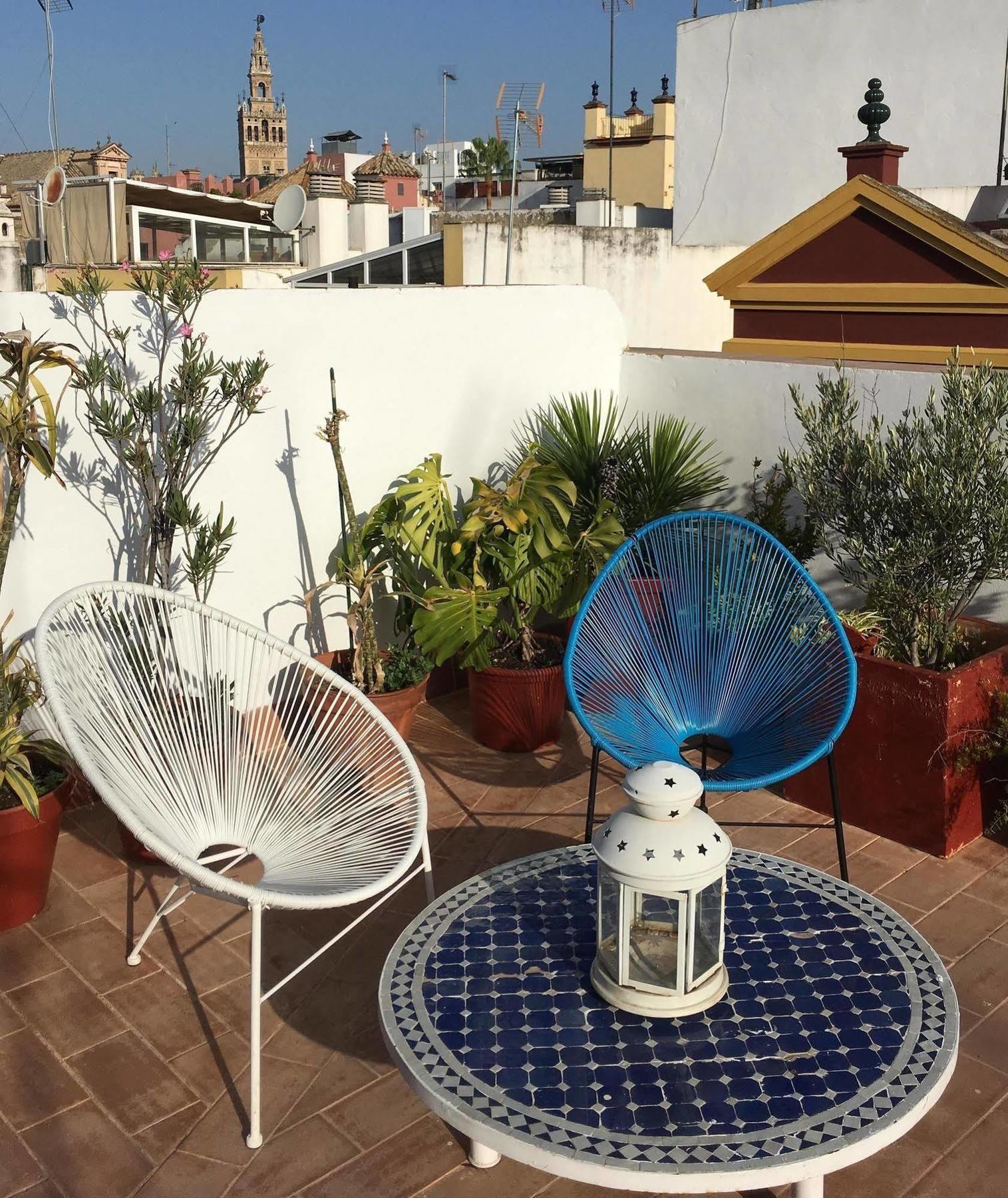 Un Patio En Santa Cruz Sevilla
